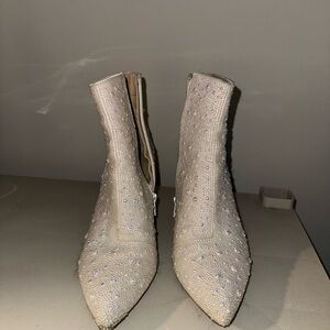 Elegant Beige Ankle Boots